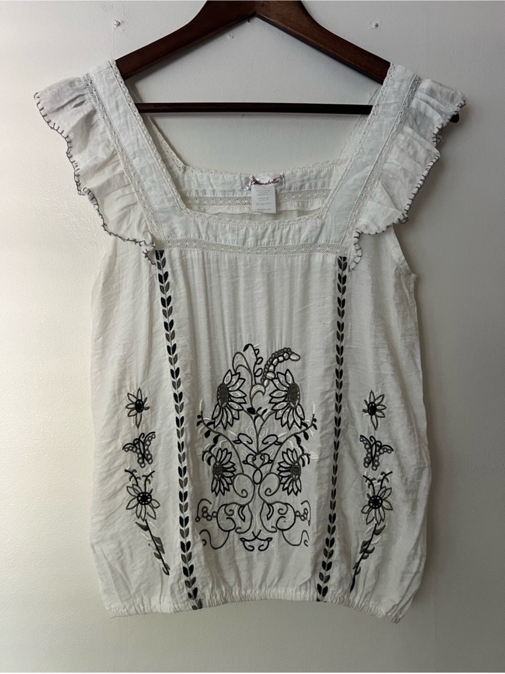 Annabelle white Embroidered Ruffle Top, Women’s M, boho festival fairy